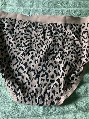 NWT Wacoal Women's Hi-Cut Leopard Print Bikini Supima Cotton